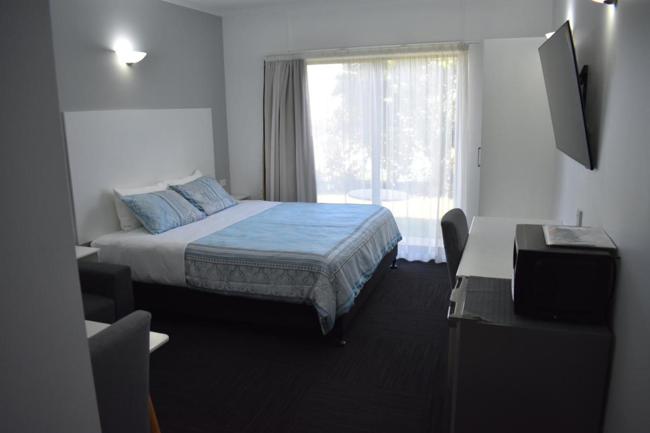 Riviana Motel Deniliquin Exterior foto
