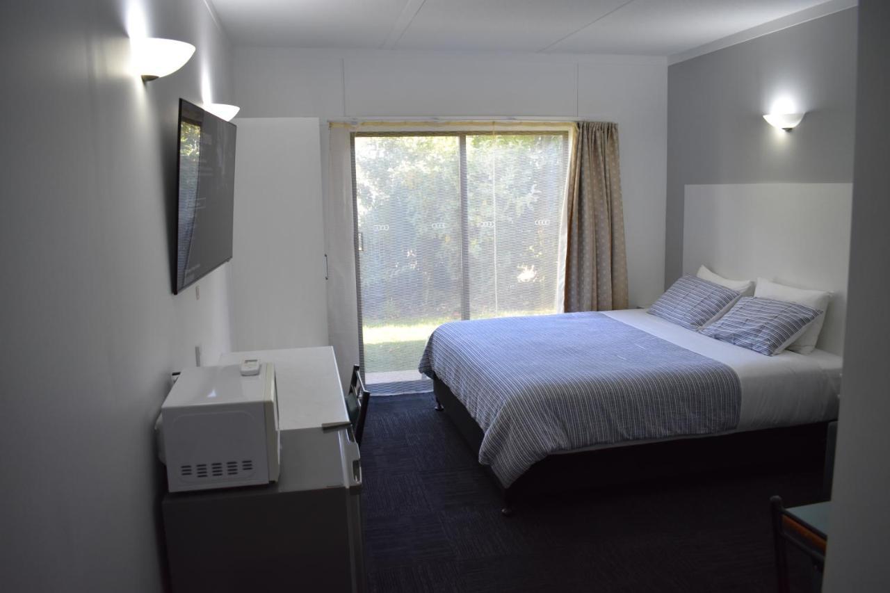 Riviana Motel Deniliquin Exterior foto