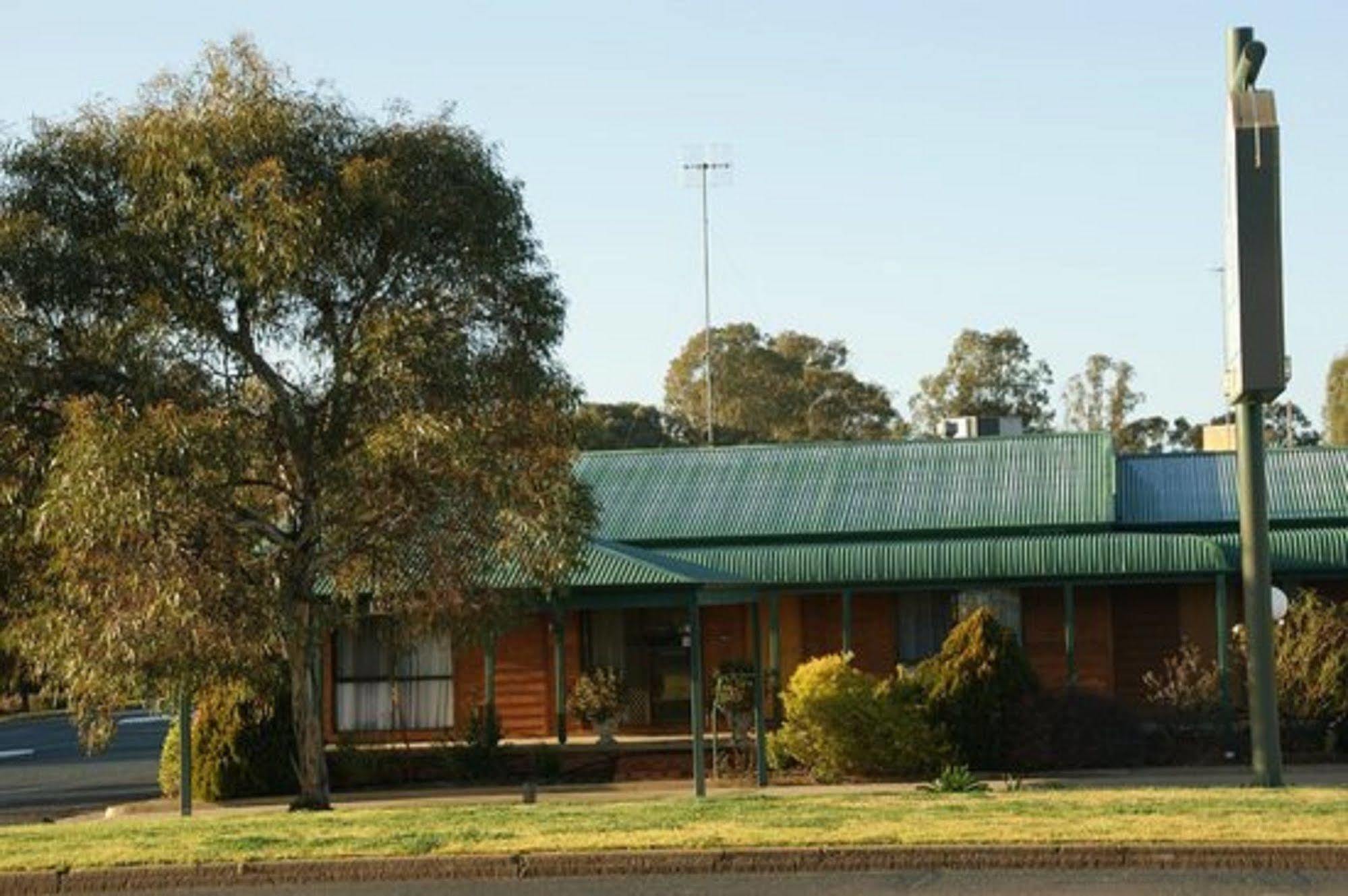 Riviana Motel Deniliquin Exterior foto
