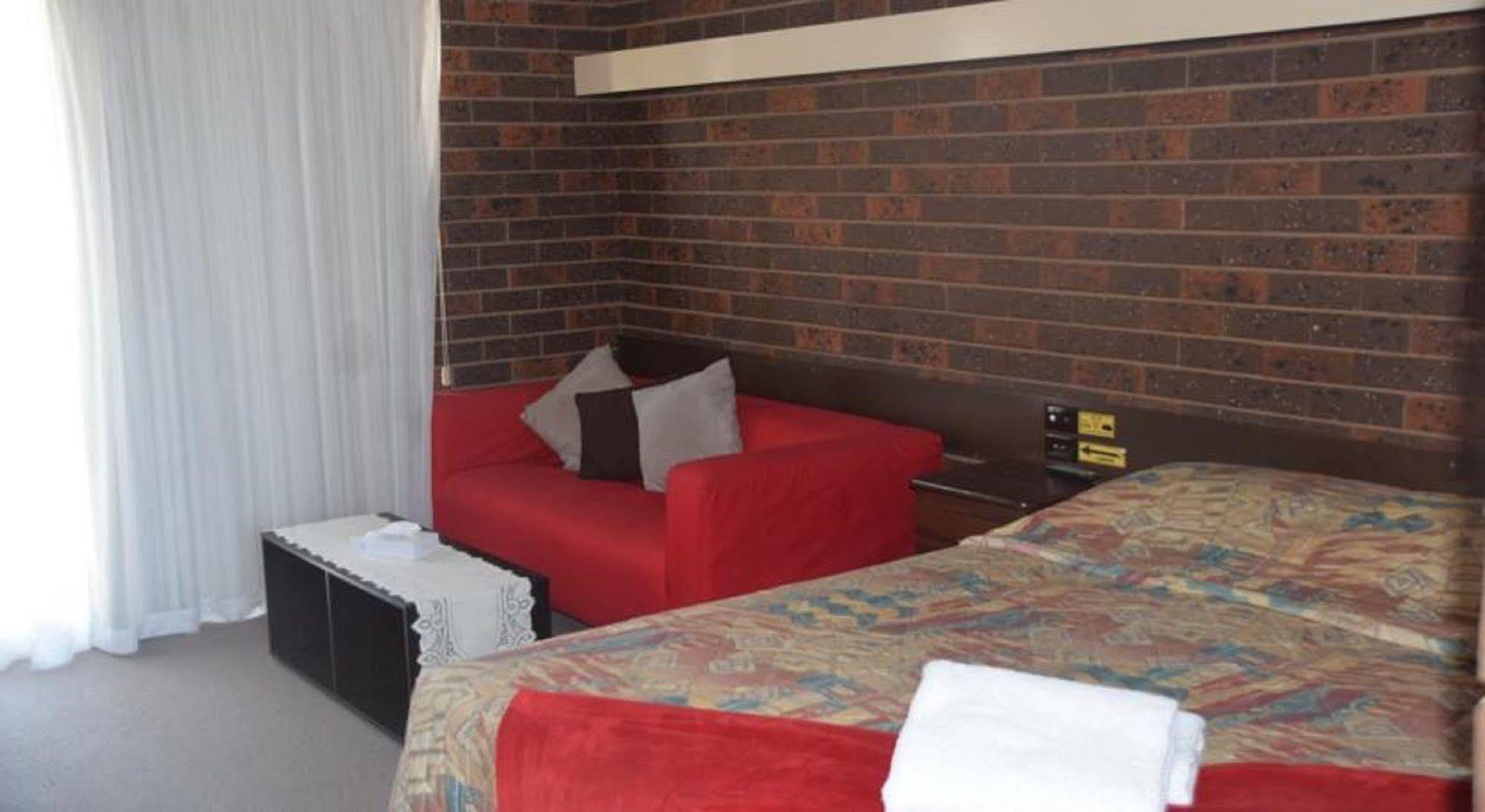 Riviana Motel Deniliquin Exterior foto